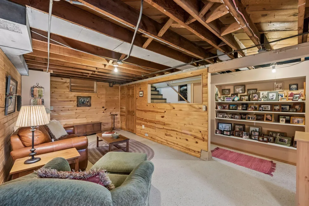742 Idaho Avenue W Saint Paul, MN 55117