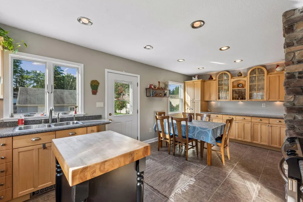 742 Idaho Avenue W Saint Paul, MN 55117