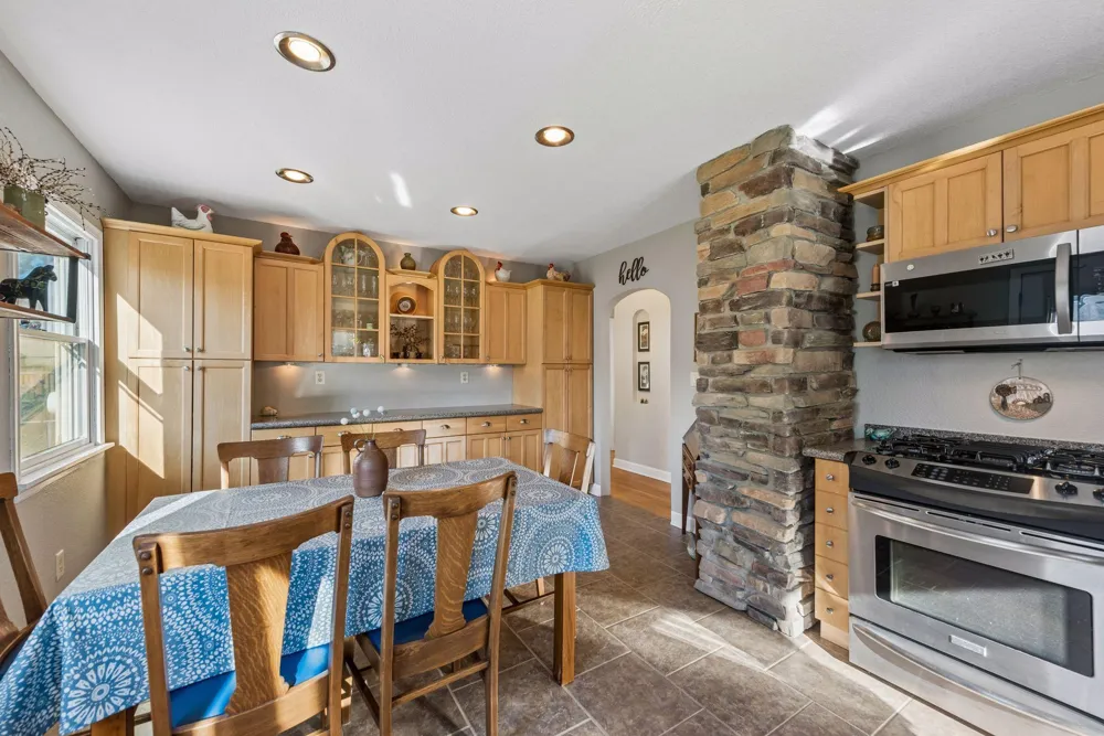 742 Idaho Avenue W Saint Paul, MN 55117