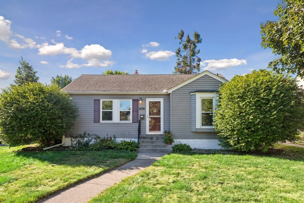 742 Idaho Avenue W Saint Paul, MN 55117