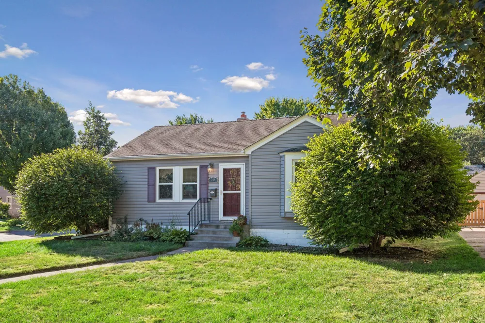 742 Idaho Avenue W Saint Paul, MN 55117