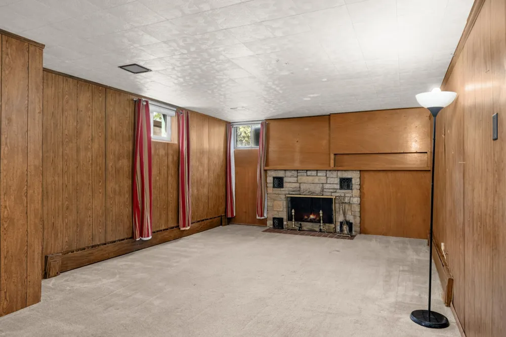 684 Bidwell Street Saint Paul, MN 55107
