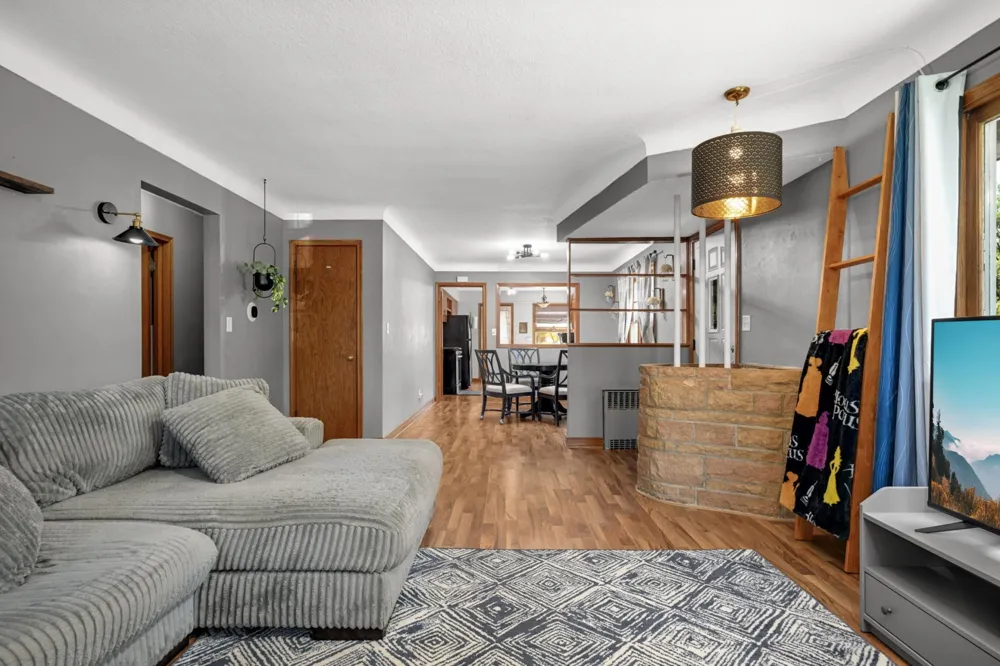 684 Bidwell Street Saint Paul, MN 55107