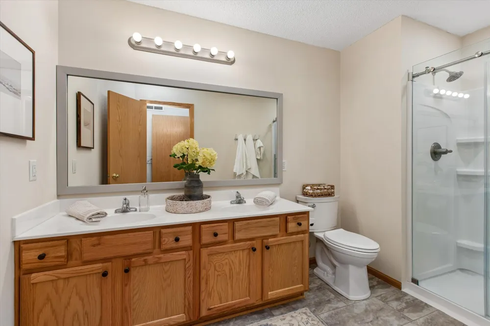 1783 Talon Trail Eagan, MN 55122