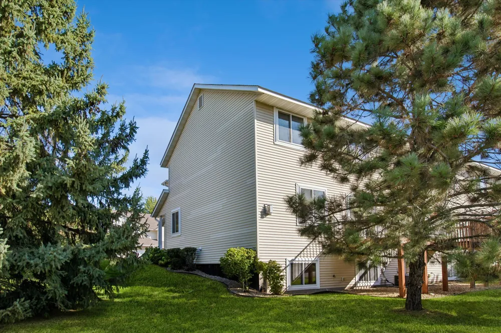 1783 Talon Trail Eagan, MN 55122