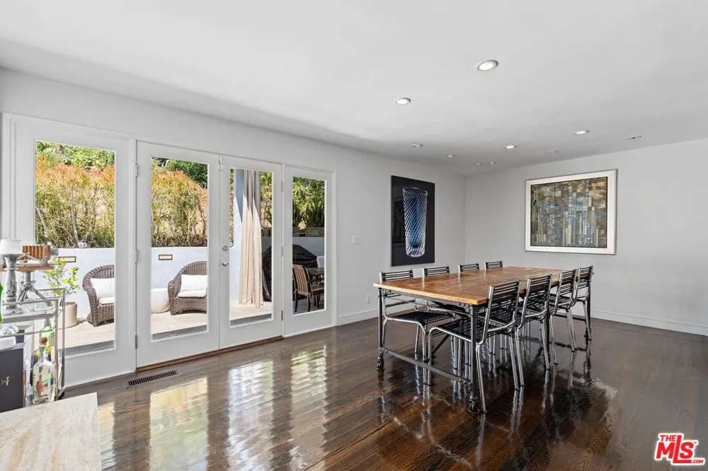 7561 Devista Drive Los Angeles, CA 90046