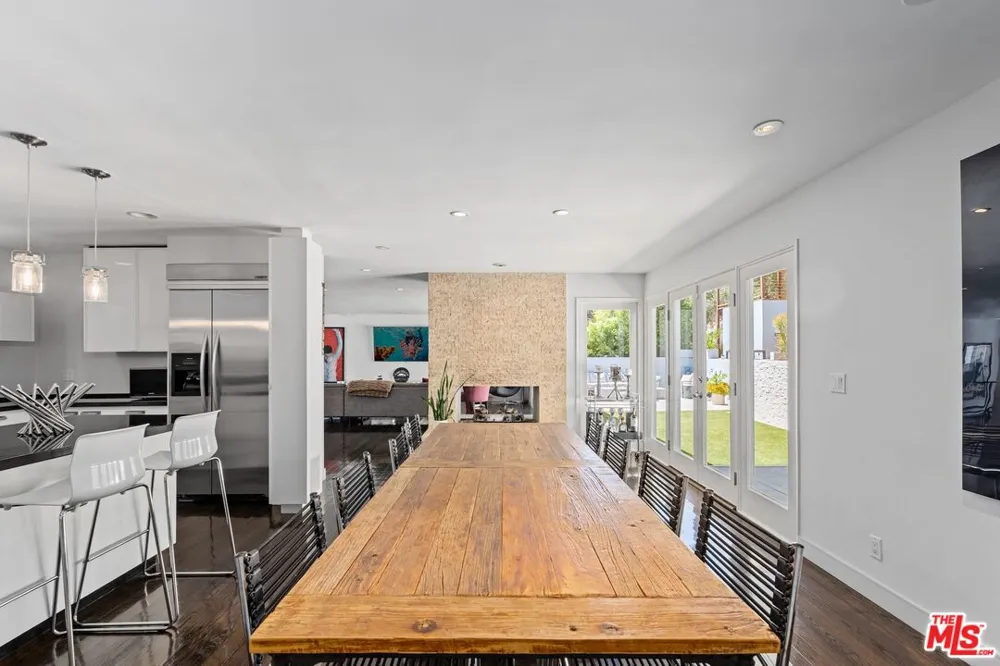 7561 Devista Drive Los Angeles, CA 90046