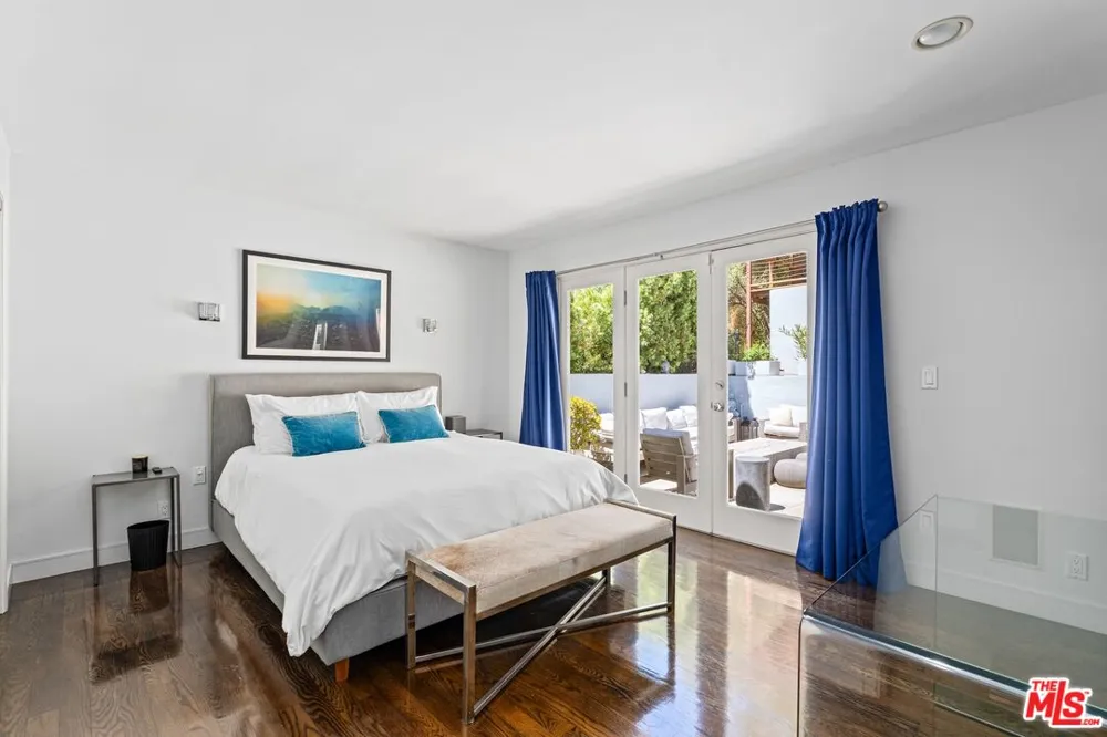 7561 Devista Drive Los Angeles, CA 90046