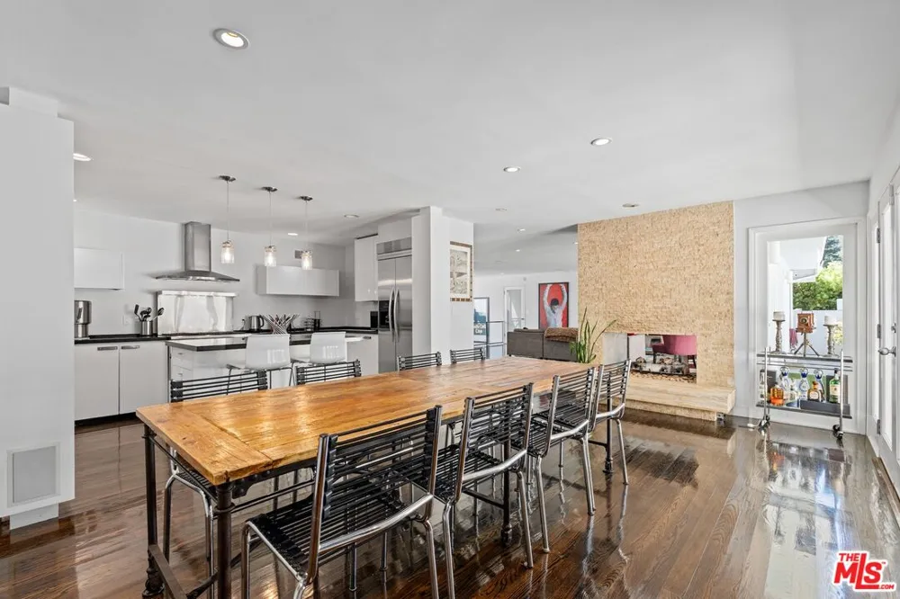 7561 Devista Drive Los Angeles, CA 90046