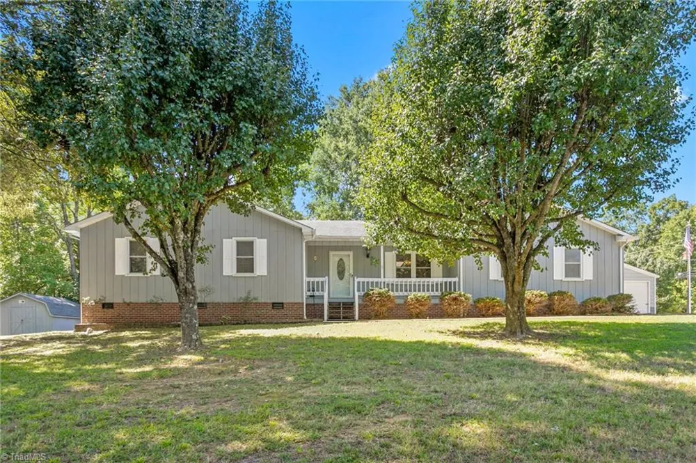 914 Ferndale Drive Thomasville, NC 27360