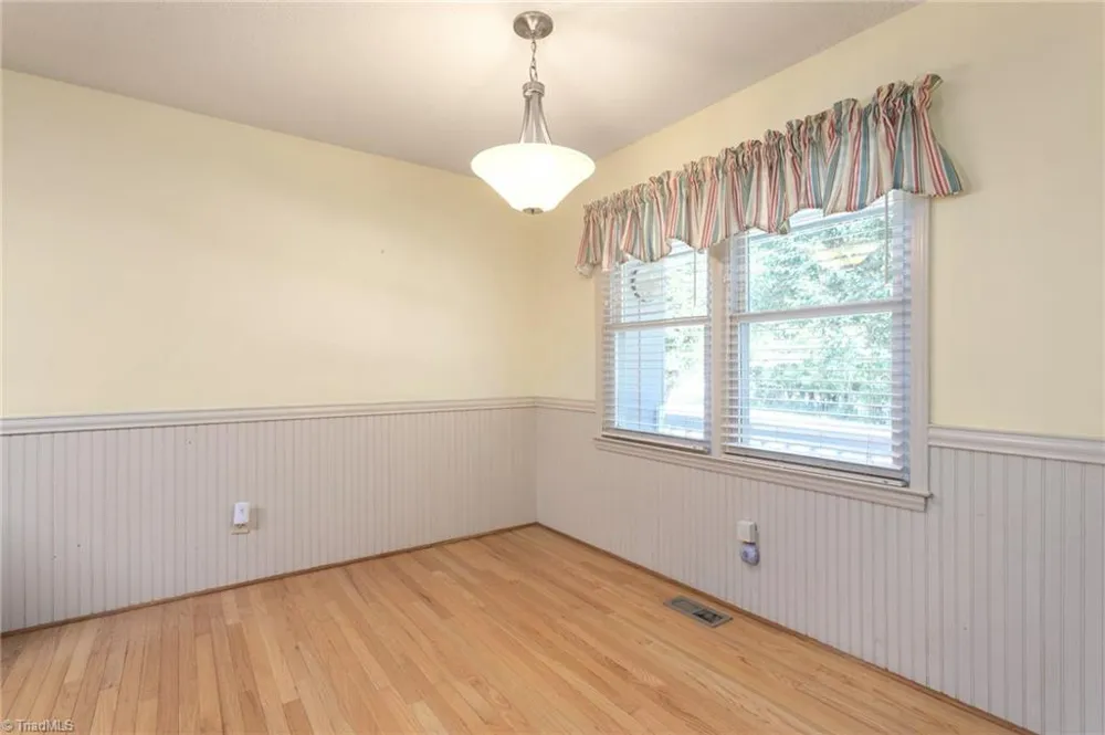 914 Ferndale Drive Thomasville, NC 27360