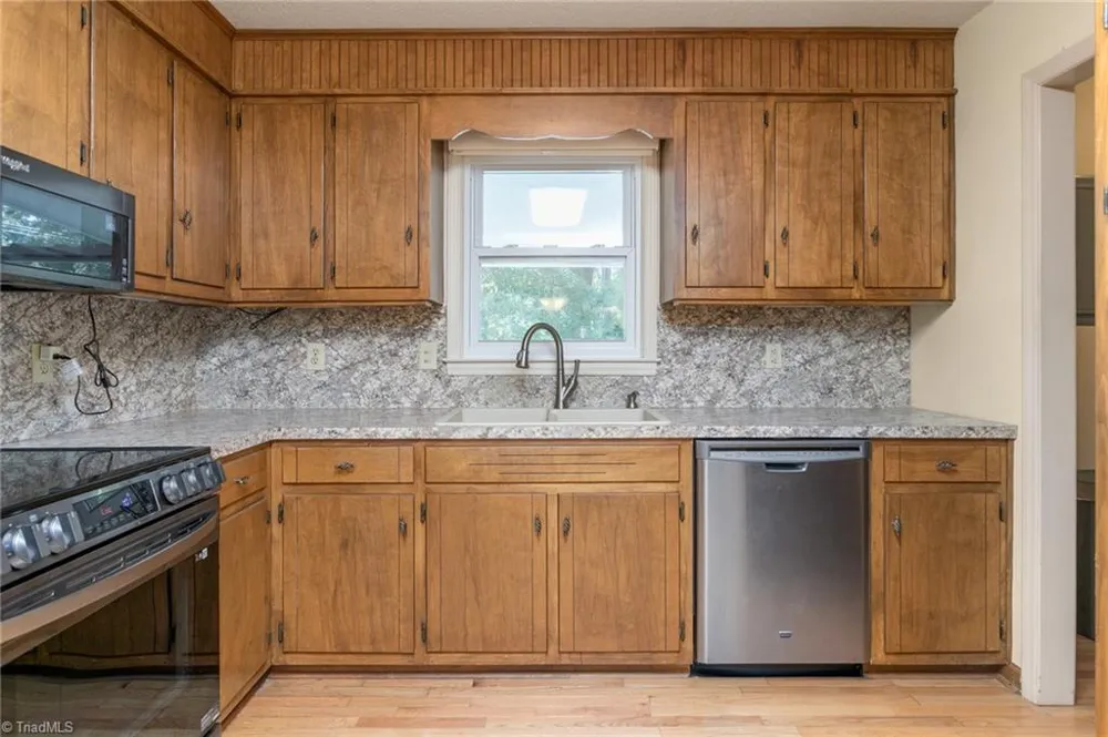 914 Ferndale Drive Thomasville, NC 27360