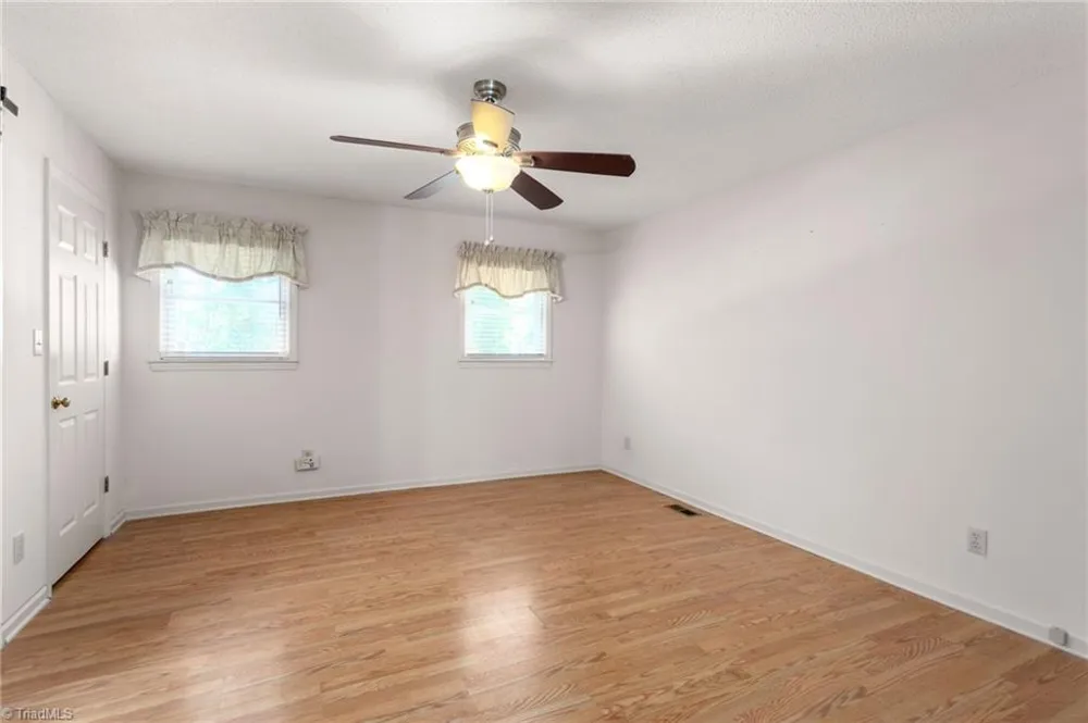 914 Ferndale Drive Thomasville, NC 27360