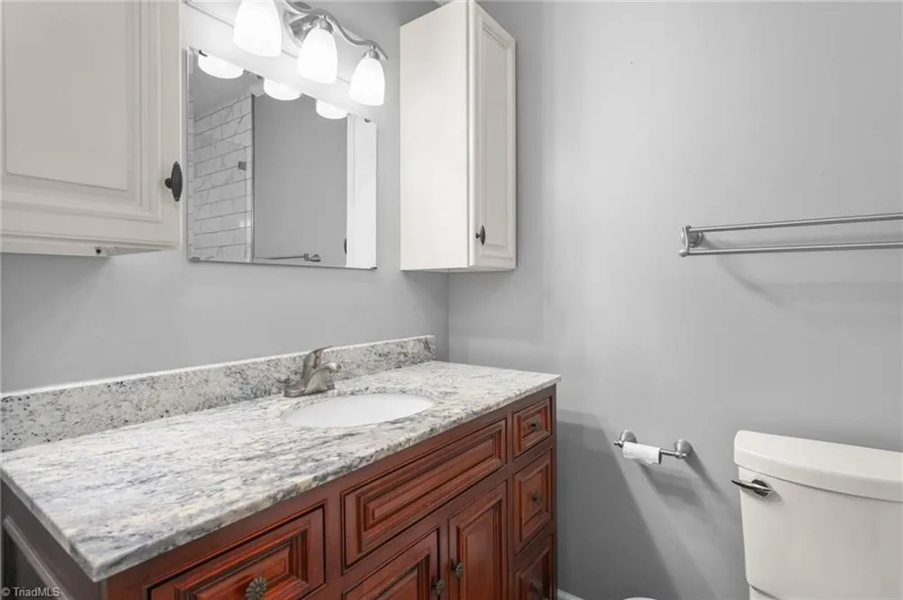 914 Ferndale Drive Thomasville, NC 27360