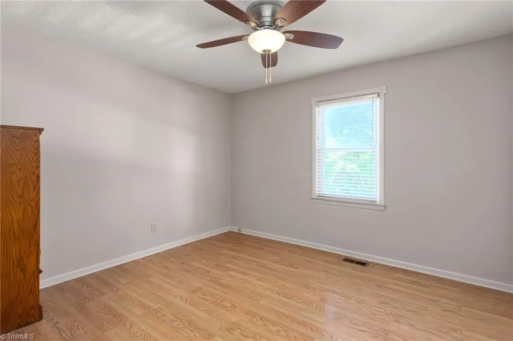 914 Ferndale Drive Thomasville, NC 27360