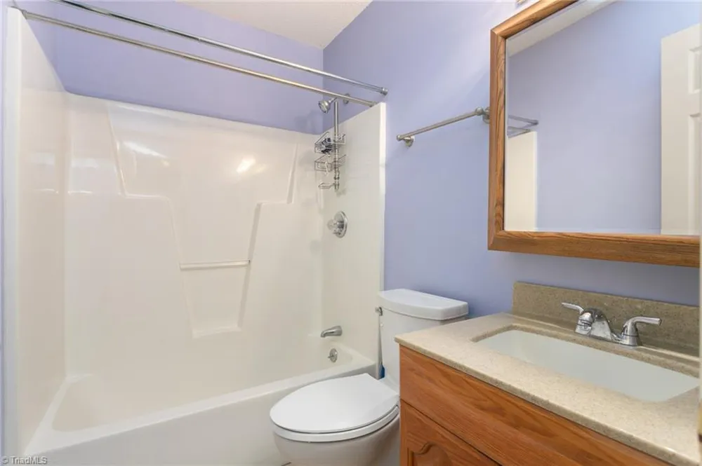 914 Ferndale Drive Thomasville, NC 27360