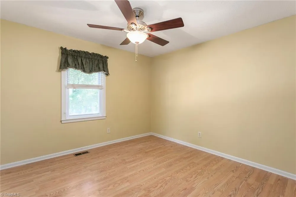 914 Ferndale Drive Thomasville, NC 27360
