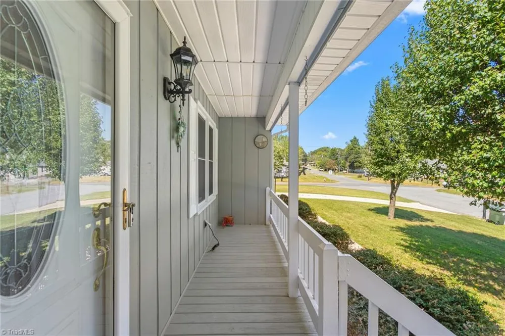 914 Ferndale Drive Thomasville, NC 27360