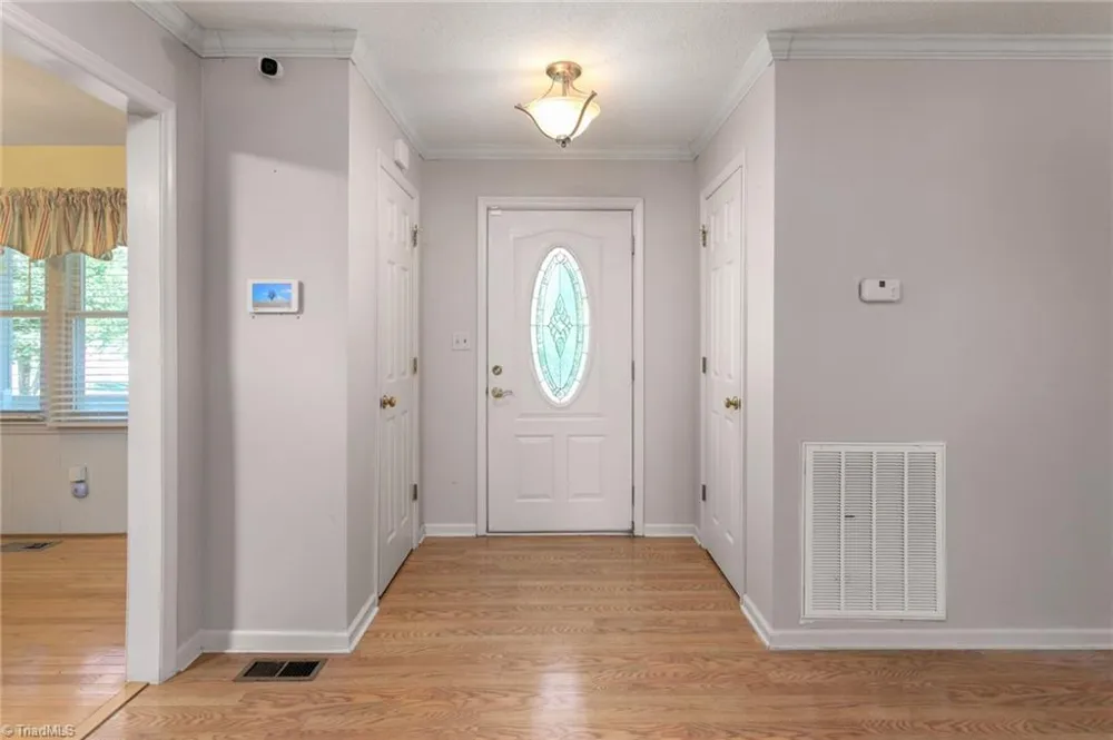 914 Ferndale Drive Thomasville, NC 27360