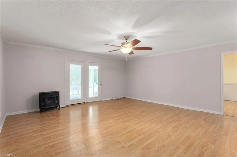 914 Ferndale Drive Thomasville, NC 27360