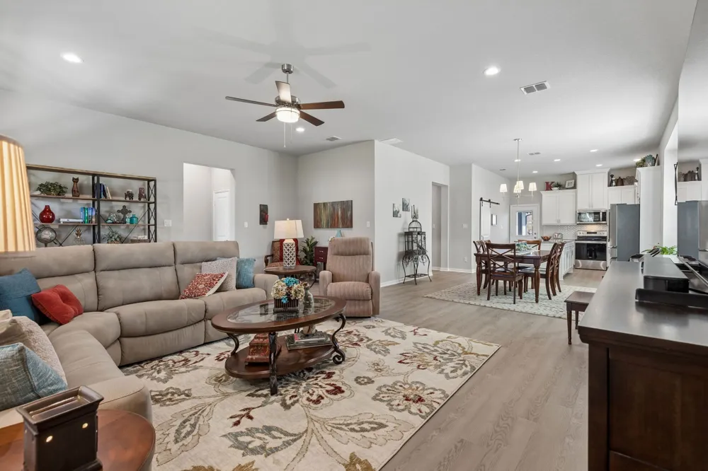 208 W 6th Street Justin, TX 76247