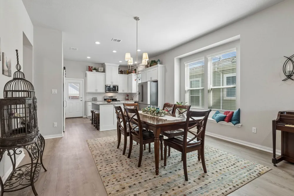 208 W 6th Street Justin, TX 76247