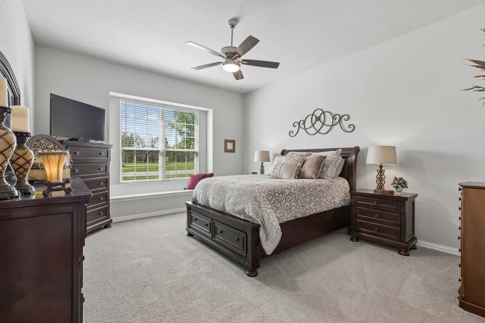 208 W 6th Street Justin, TX 76247