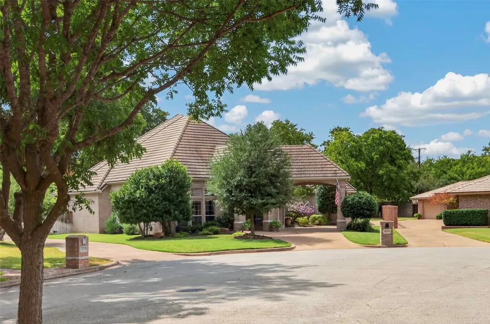 5133 Sealands Lane Fort Worth, TX 76116
