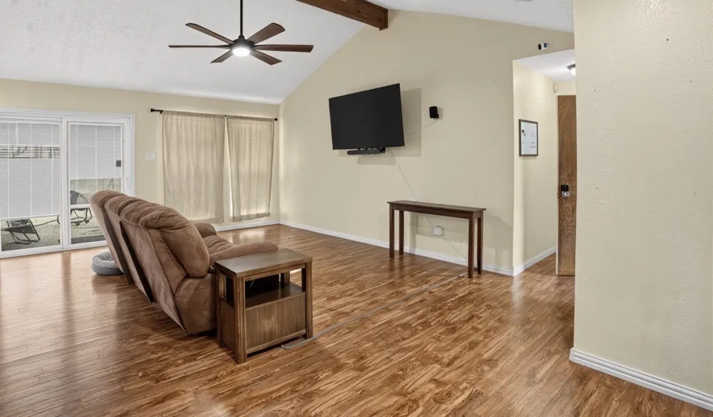 110 Kingsbury Way Hewitt, TX 76643