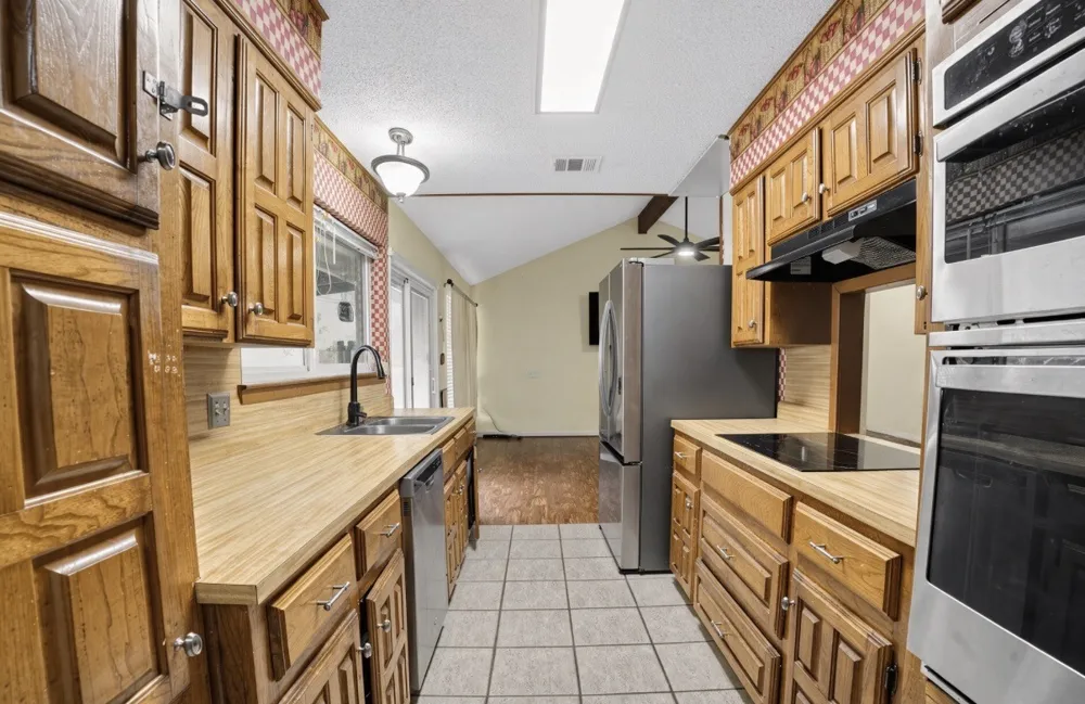 110 Kingsbury Way Hewitt, TX 76643