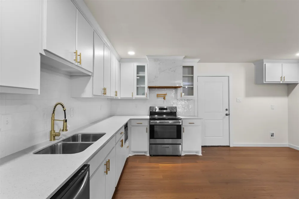 513 E Union Bower Road Irving, TX 75061