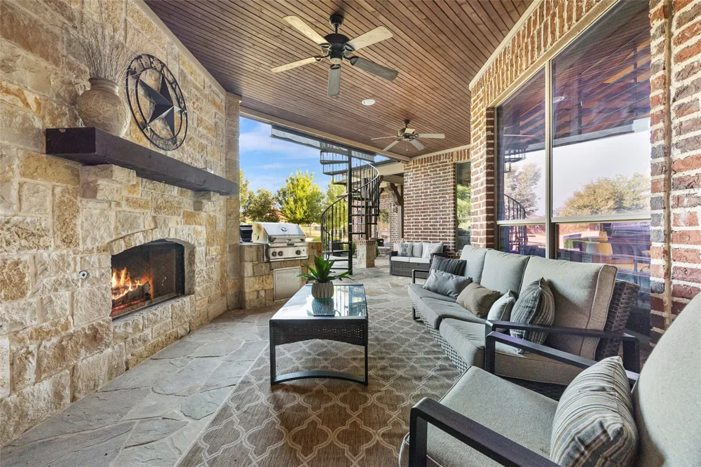 1057 Kingsbridge Lane McLendon Chisholm, TX 75032