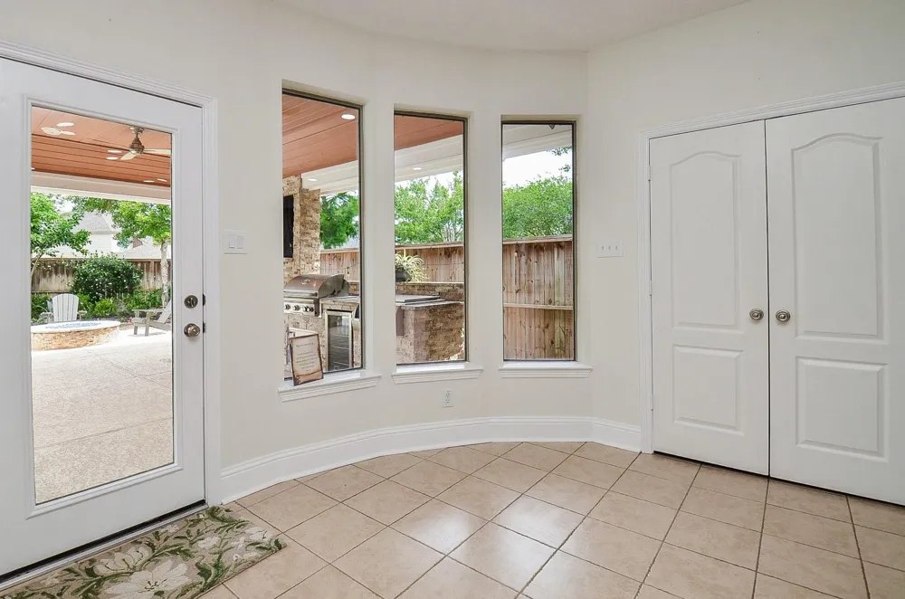 2735 Driftwood Drive Manvel, TX 77578