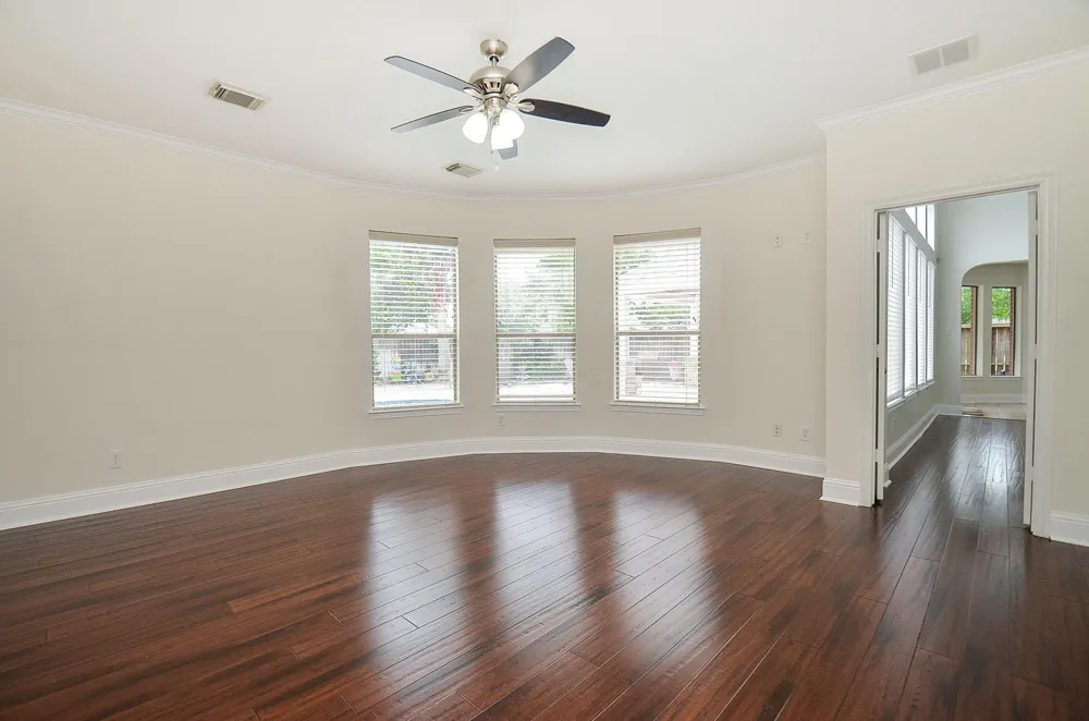 2735 Driftwood Drive Manvel, TX 77578