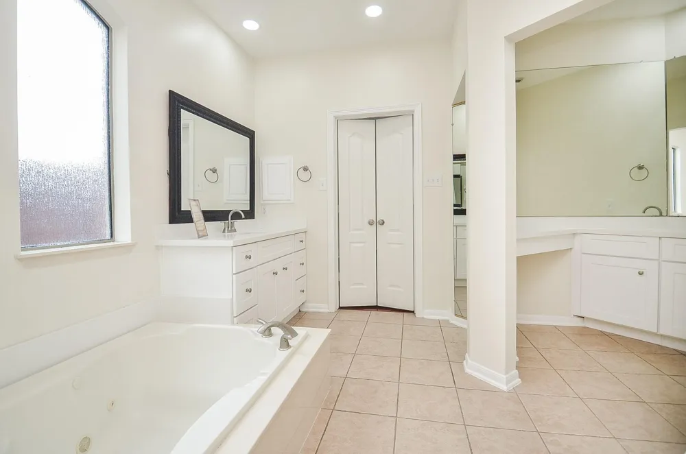 2735 Driftwood Drive Manvel, TX 77578
