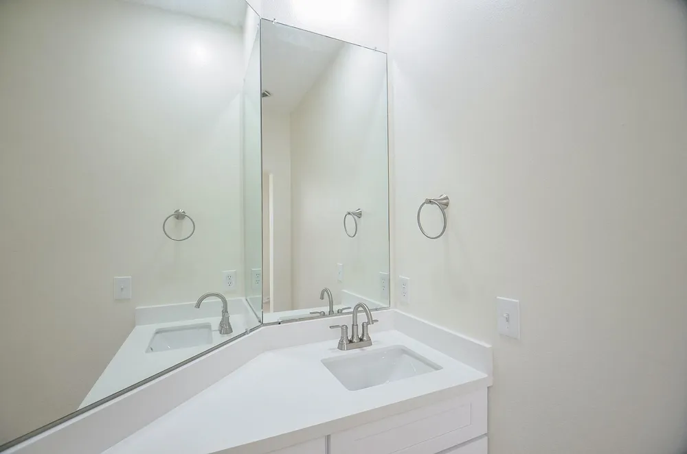 2735 Driftwood Drive Manvel, TX 77578