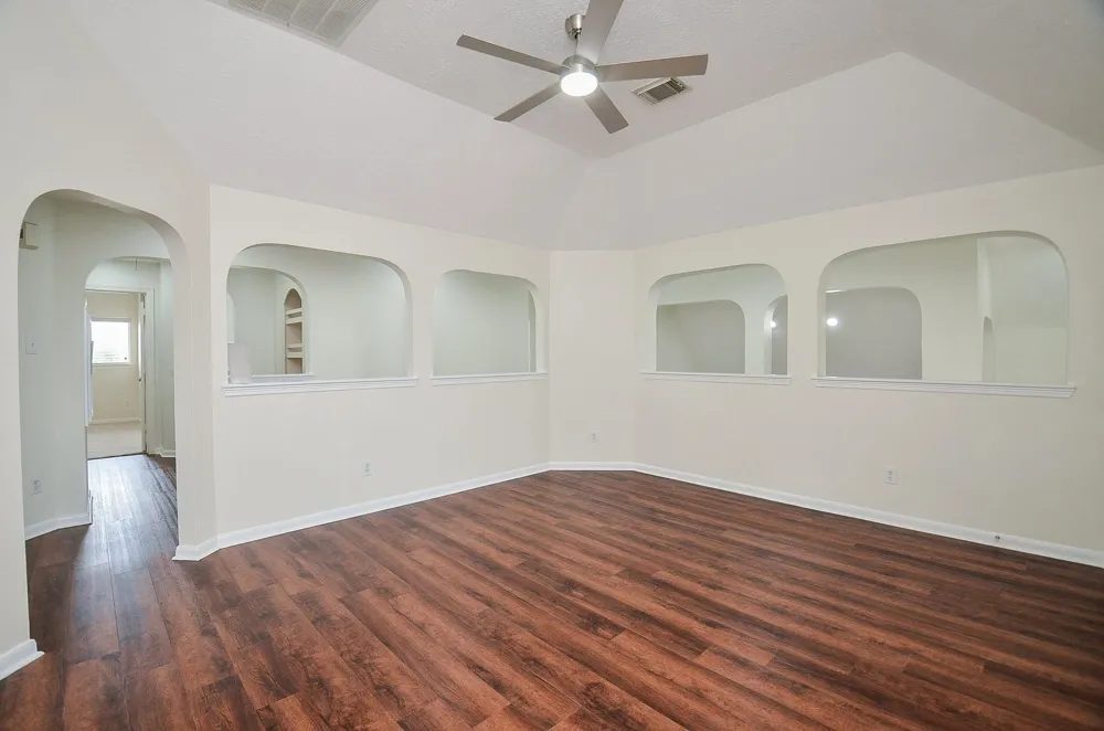 2735 Driftwood Drive Manvel, TX 77578