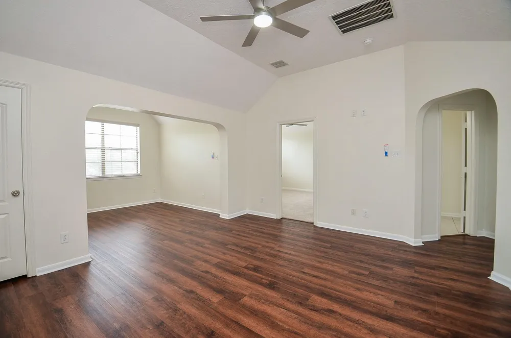 2735 Driftwood Drive Manvel, TX 77578