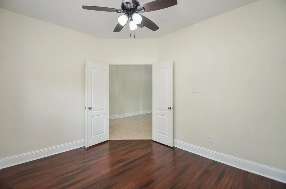 2735 Driftwood Drive Manvel, TX 77578