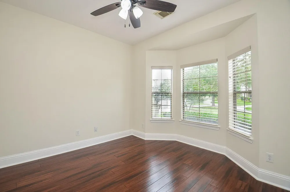 2735 Driftwood Drive Manvel, TX 77578