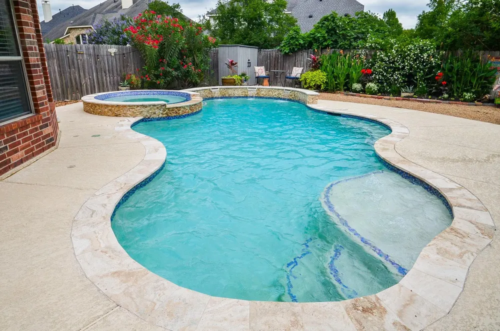 2735 Driftwood Drive Manvel, TX 77578