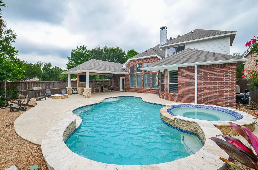 2735 Driftwood Drive Manvel, TX 77578