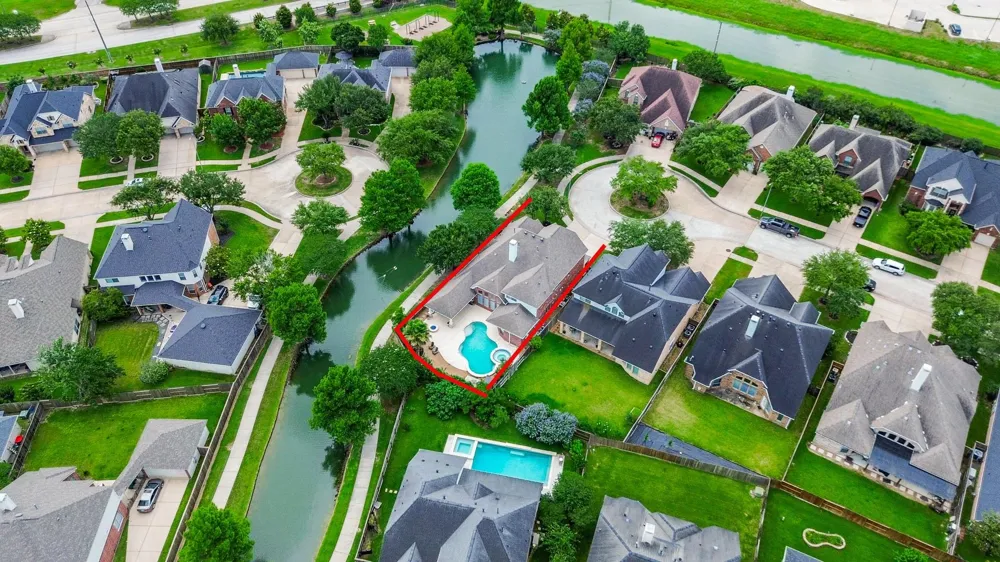 2735 Driftwood Drive Manvel, TX 77578