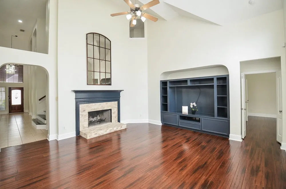 2735 Driftwood Drive Manvel, TX 77578