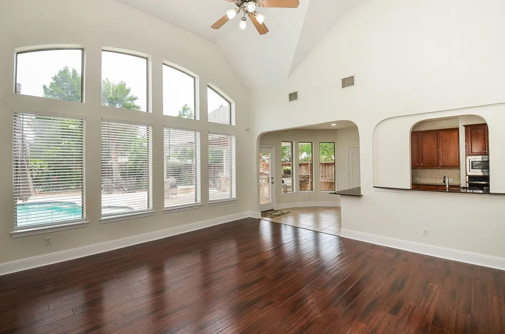 2735 Driftwood Drive Manvel, TX 77578