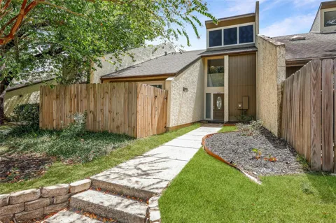 12239 Glenview Drive