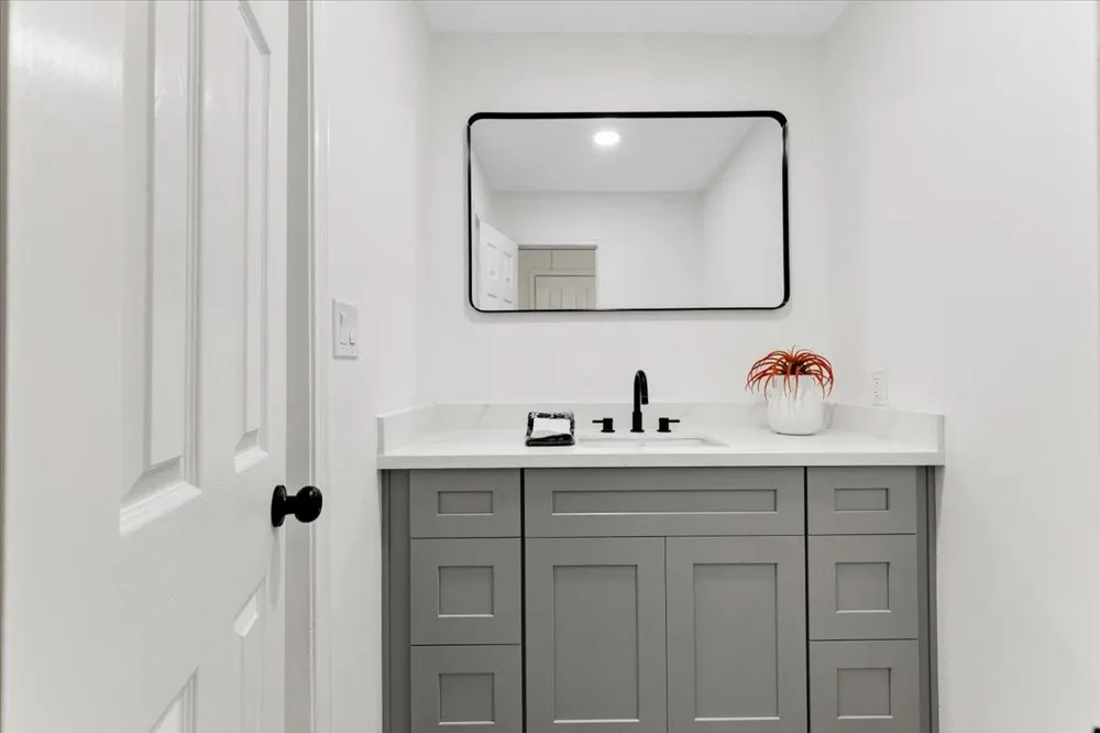 3815 Plum Hollow Drive Houston, TX 77059