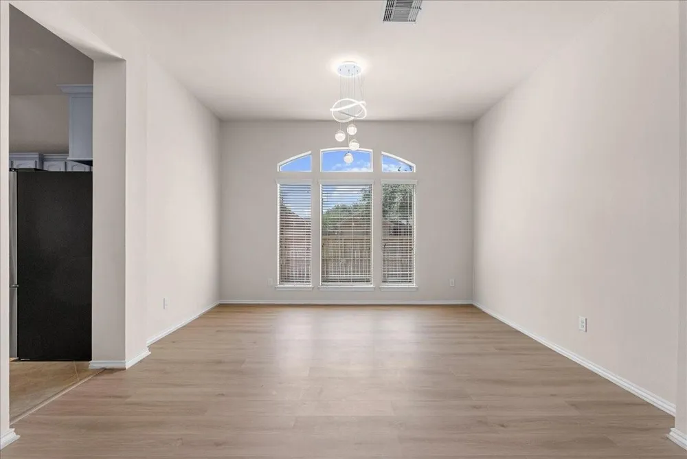 2805 Enchanted Lake Drive Pearland, TX 77584