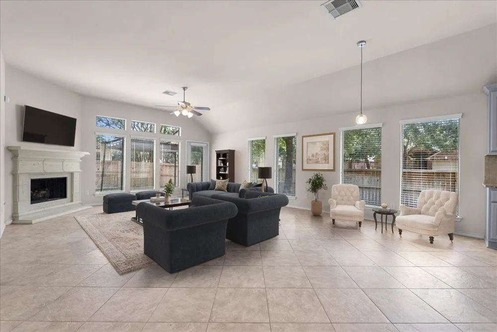 2805 Enchanted Lake Drive Pearland, TX 77584