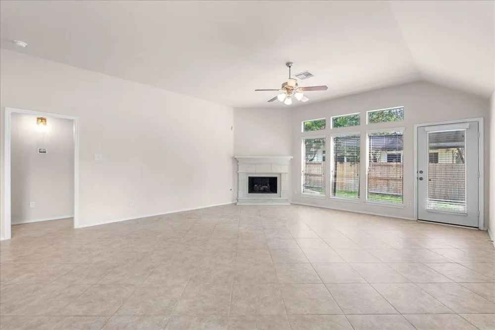 2805 Enchanted Lake Drive Pearland, TX 77584